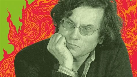 Félix Guattari sur un fond créatif vert, rouge et orange